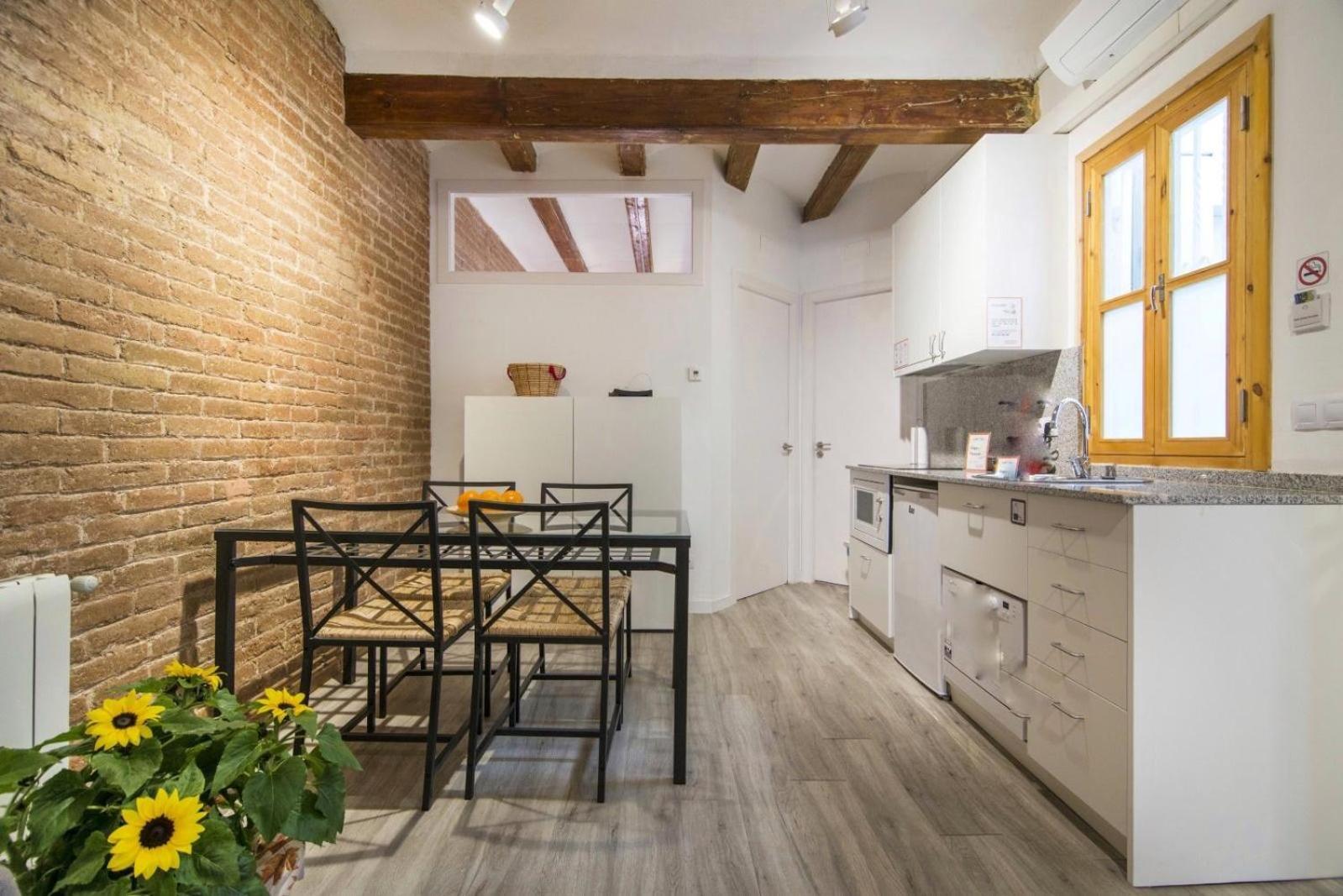 Happy People Ramblas Harbour Apartments บาร์เซโลนา ภายนอก รูปภาพ
